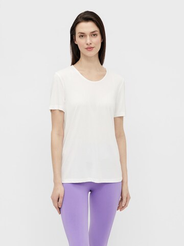 T-shirt 'Kamala' PIECES en blanc : devant