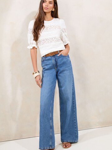 Lipsy Bluse in Weiß