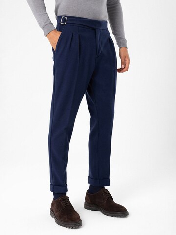 regular Pantaloni con pieghe di Antioch in blu