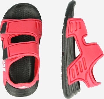 ADIDAS SPORTSWEAR Sandalen 'Alta' in Rood