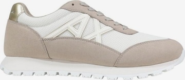 Sneaker bassa 'XW002150 AF19388' di ARMANI EXCHANGE in beige: frontale