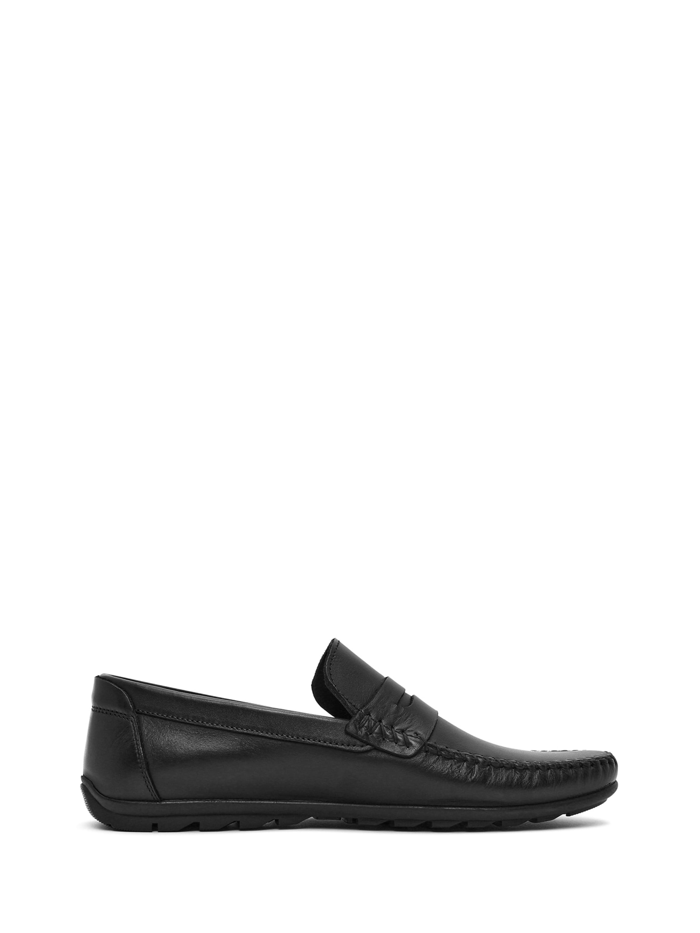 Derimod Moccasin in Black