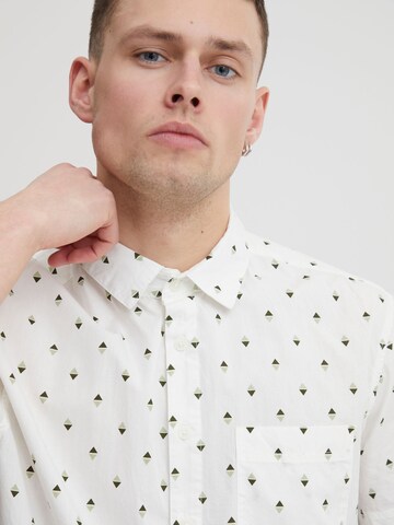 Coupe regular Chemise BLEND en blanc