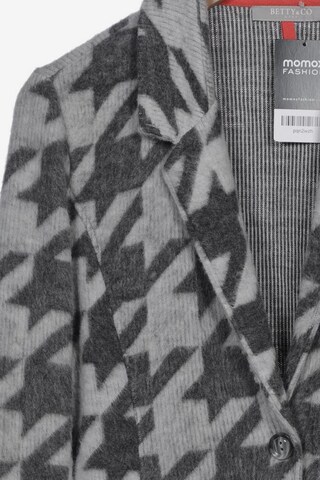 Betty & Co Sweater & Cardigan in M in Grey