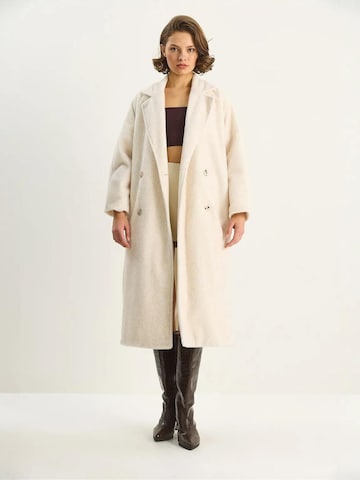 Bianco Lucci Tussenmantel in Wit