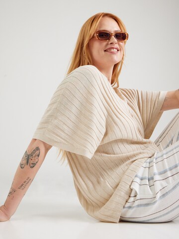 Vero Moda Curve Pullover 'VMCBarbados' in Beige
