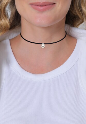 Nenalina Necklace in Black: front