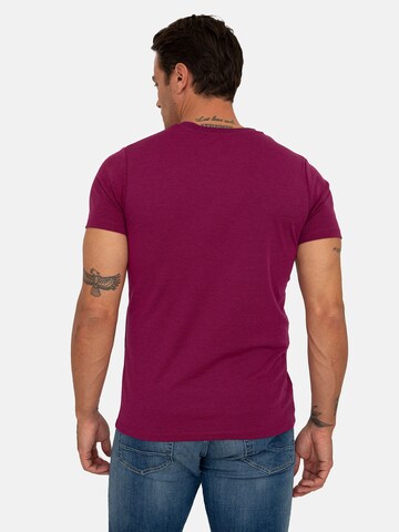 Jacey Quinn - Camisa em vermelho