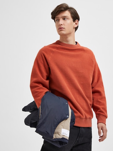 SELECTED HOMME Sweatshirt 'Karl' in Rood
