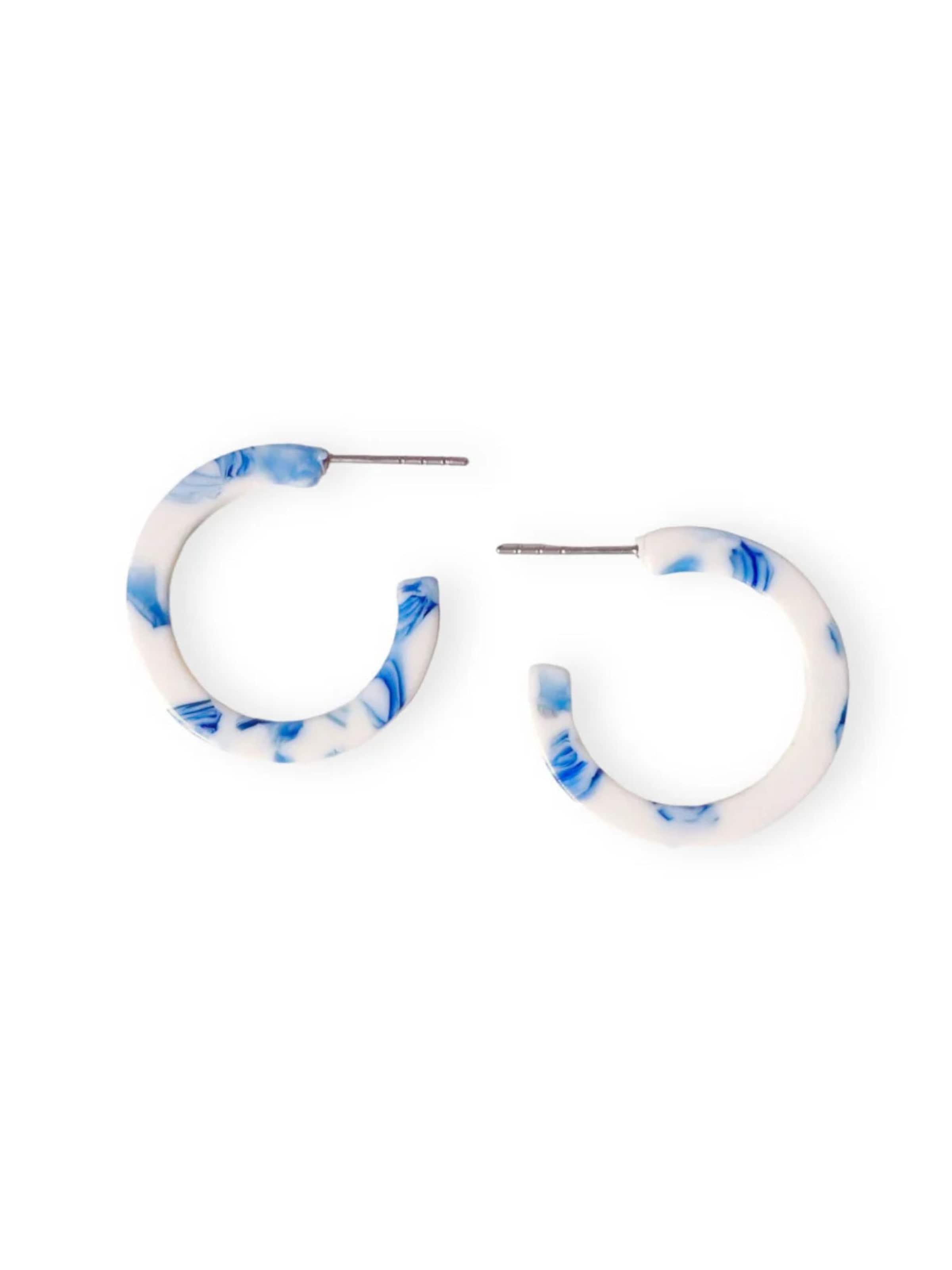 Fräulein Wunder Ohrringe 'Acetat Anni'‌‌‌‌‌‌‌‌‌ in Blau: Vorderseite