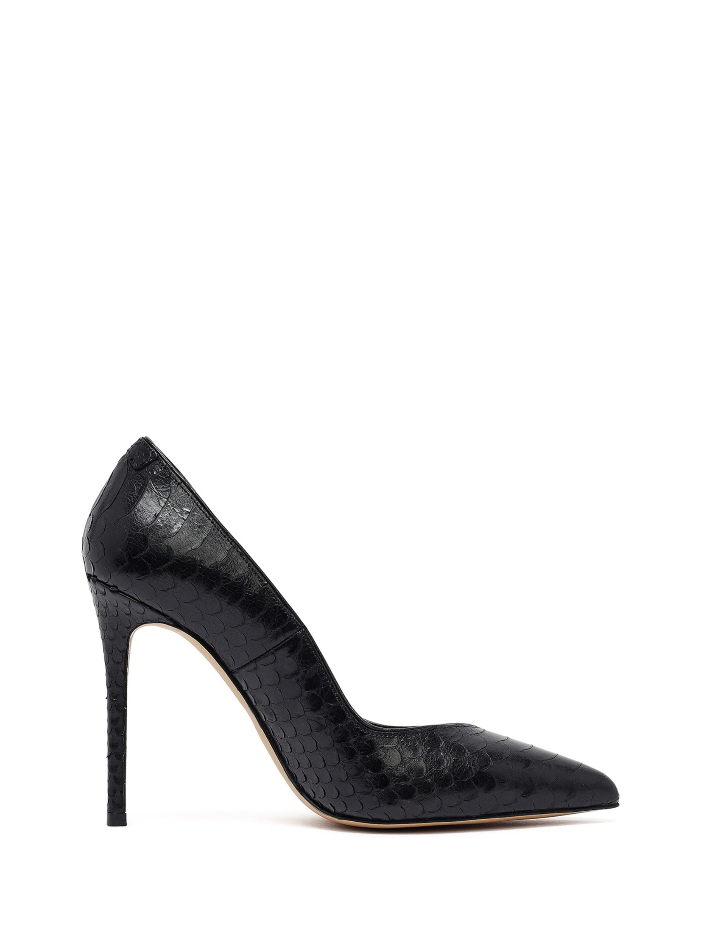 Derimod Pumps in Black
