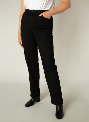 BASE LEVEL CURVY Regular Jeans 'Ayda' in Schwarz: predná strana