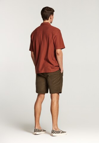 Coupe regular Chemise 'ALEC' Shiwi en marron