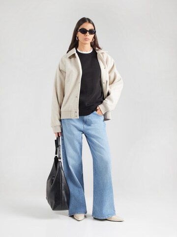 Sweat-shirt 'Willow' ABOUT YOU en noir