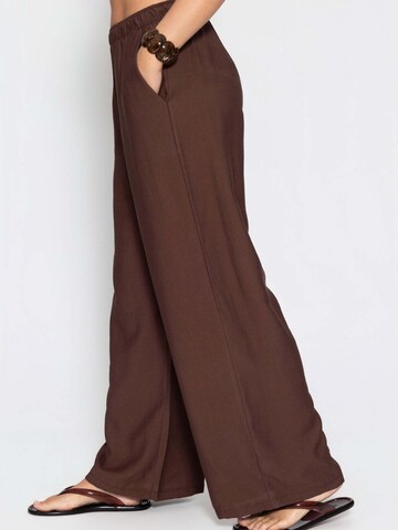SASSYCLASSY Wide leg Trousers in Brown