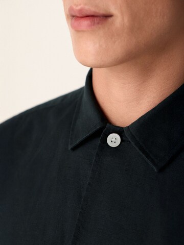 Coupe regular Chemise Next en noir