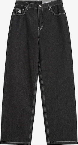 Jean Bershka en noir : devant
