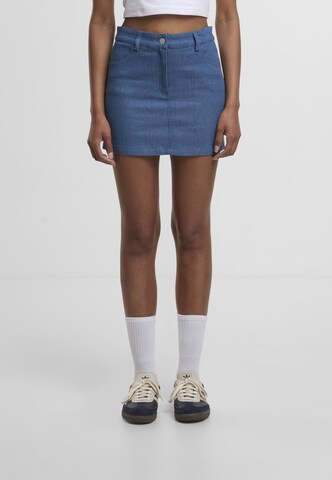 Noisy may Rok 'Nicki' in Blauw: voorkant