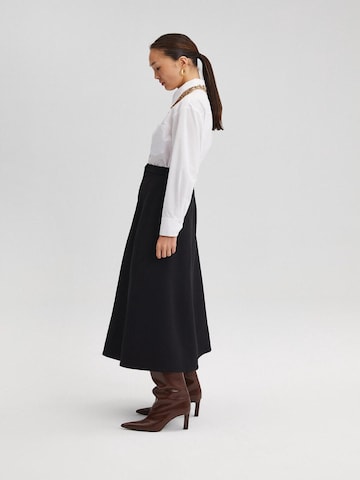Touche Prive Skirt in Black