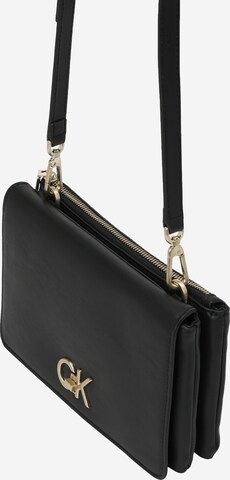 Calvin Klein - Bolso de hombro en negro: frente