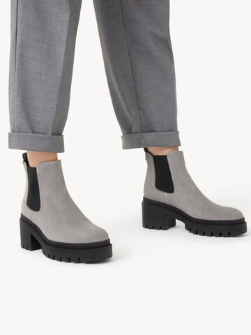 TAMARIS Chelsea Boots in Grau