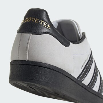 ADIDAS ORIGINALS Sneaker 'Superstar' in Grau