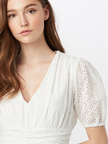 Combinaison 'BRODERIE' Missguided en blanc