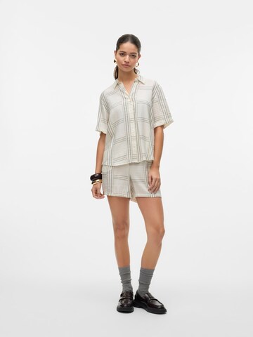 VERO MODA Blus 'VMJOSIE BERTA' i vit