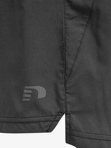 Newline Loosefit Sportbroek in Grijs