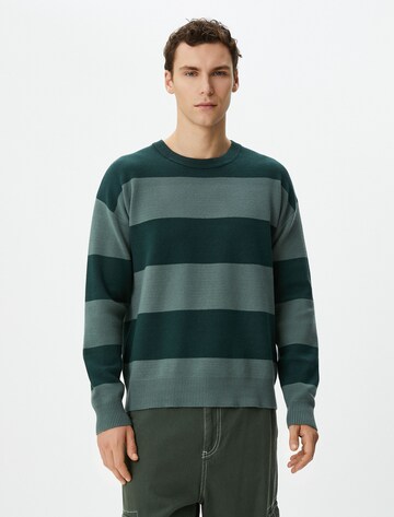 Koton Sweatshirt in Grün: Vorderseite