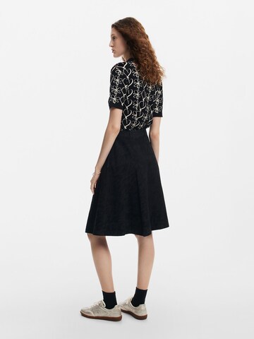 Desigual - Camiseta en negro