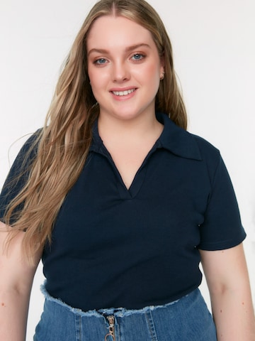 Trendyol Curve Poloshirt in Blau
