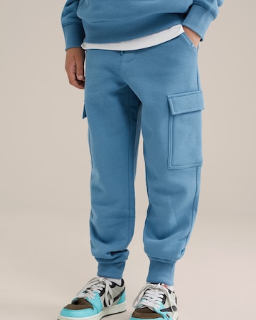 WE Fashion Regular Housut värissä sininen