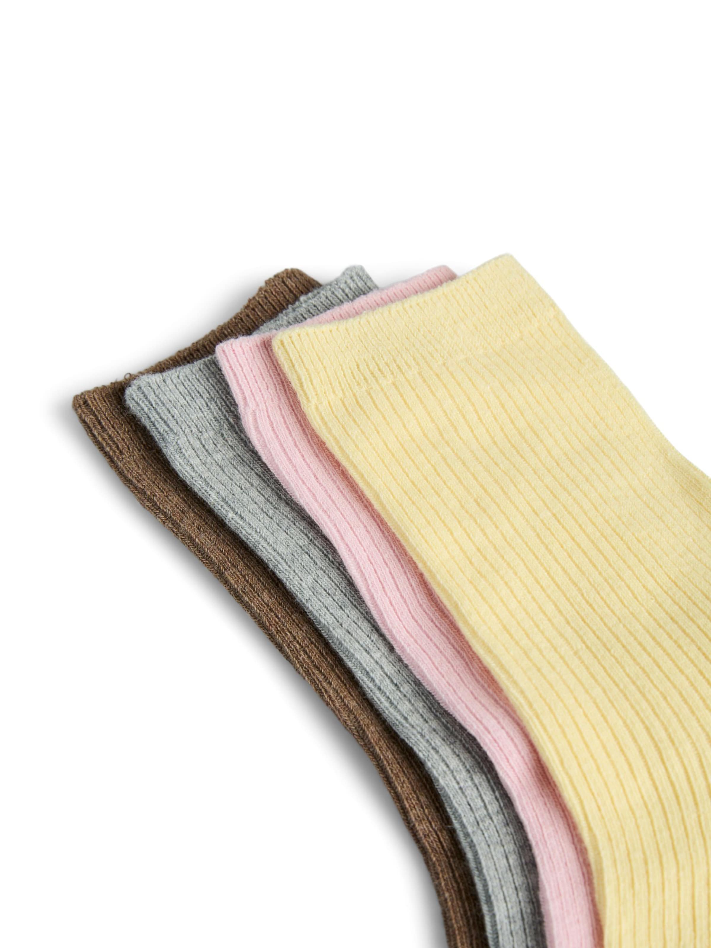 Chaussettes 'PCMarta' PIECES en beige