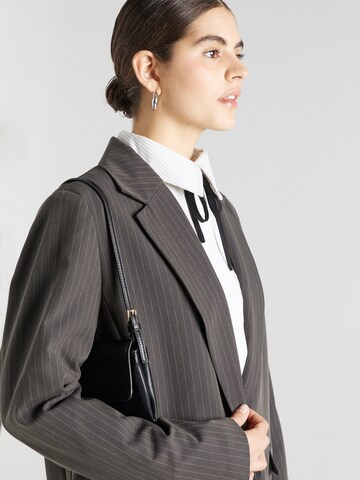 STUDIO SELECT Blazer 'Linda' i grå