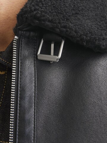 JACK & JONES - Chaqueta de invierno 'JORCole' en negro