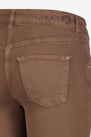 MAC Slim fit Pants in Brown