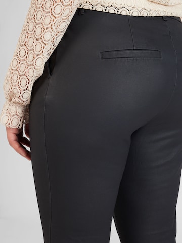 Skinny Pantaloni 'Leah' di Vero Moda Curve in nero