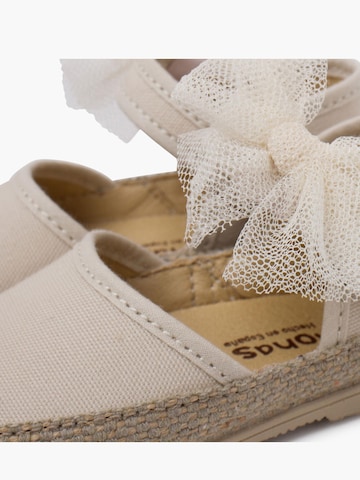 Pisamonas - Sandalias en beige