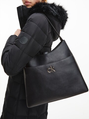 Calvin Klein Shoulder Bag in Black