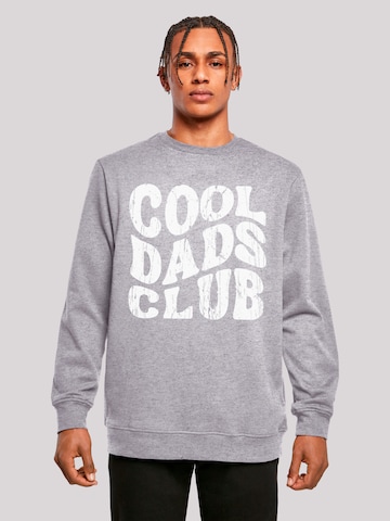 Sweat-shirt 'Cool Dads Club' F4NT4STIC en gris : devant