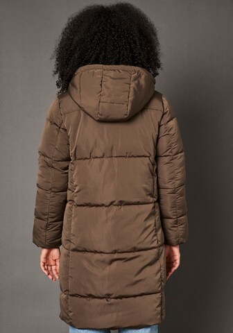 Hailys Jacke in Braun