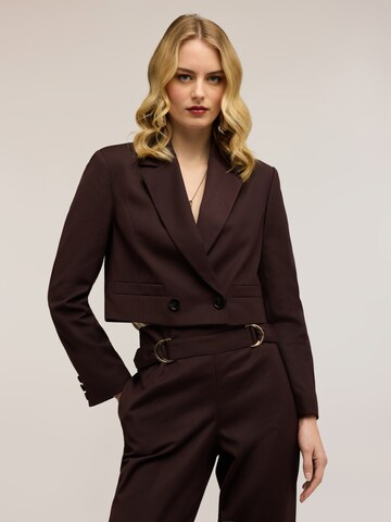 MOTIVI Blazers in Bruin