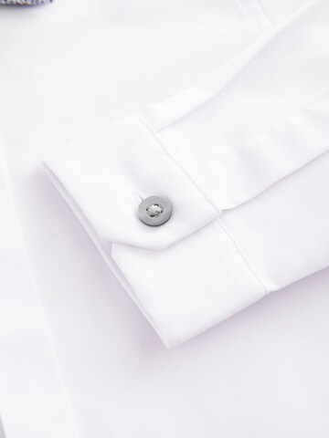 Next - Ajuste regular Camisa en blanco