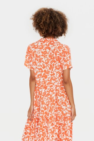 SAINT TROPEZ - Vestidos camiseiros 'Eda' em laranja