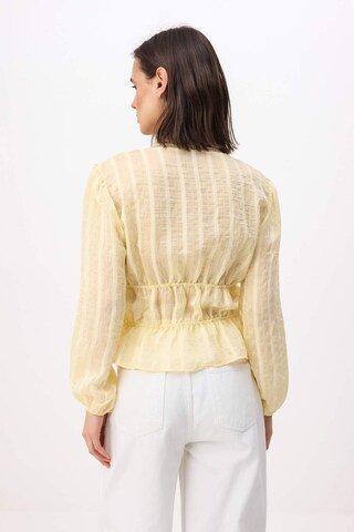 Trendyol Blouse in Yellow
