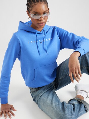 Tommy Jeans Sweatshirt in Blue: front