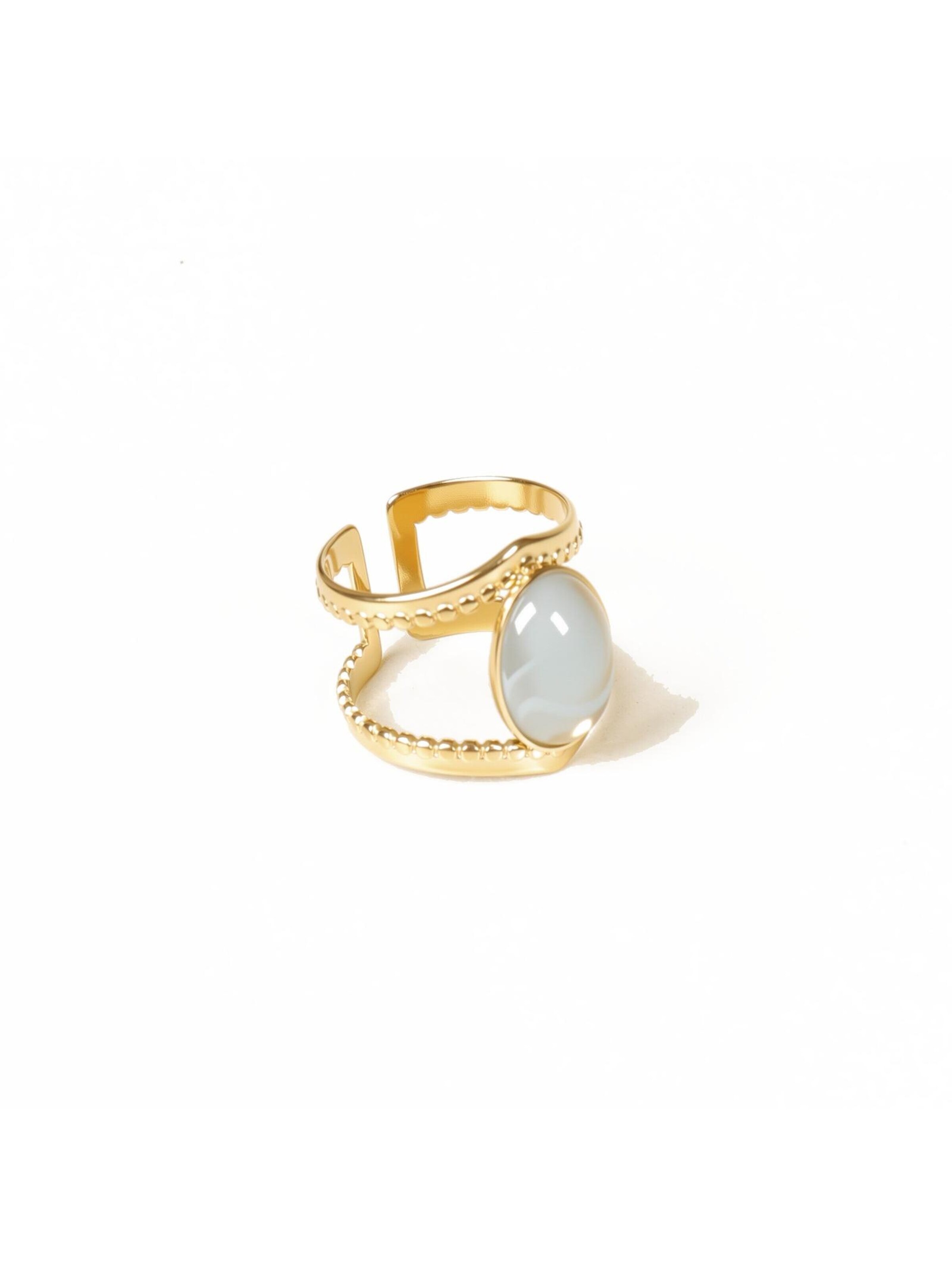 Nemomatheo Ring 'Seelenstein – Eleganter Cabochon-Ring' in Gold: front