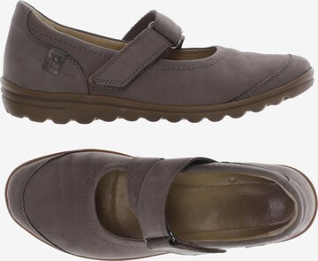 Hartjes Flats & Loafers in 37 in Brown: front