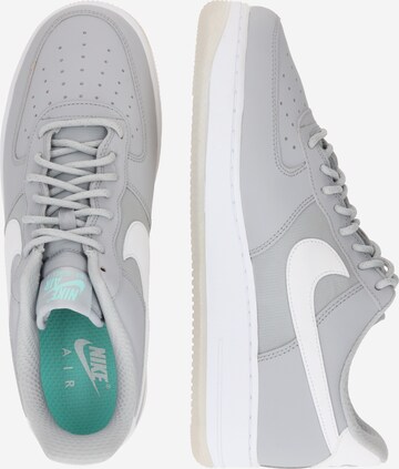 Nike Sportswear - Sapatilhas baixas 'AIR FORCE 1 07' em cinzento